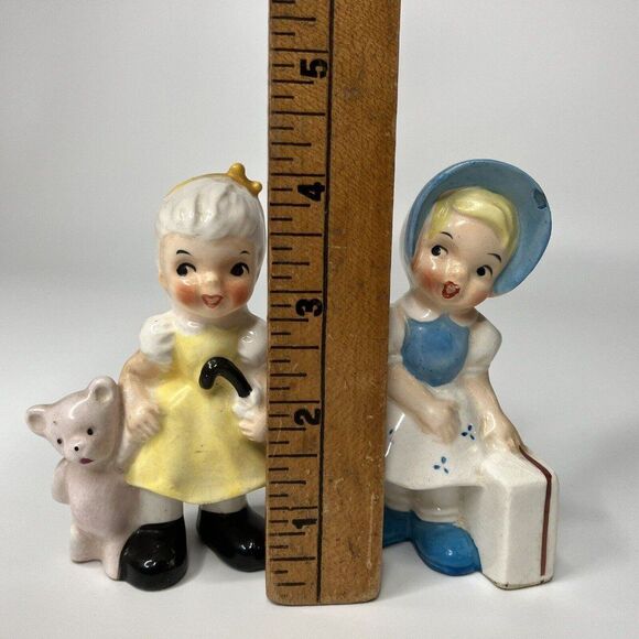 Ucagco Vtg Figurine Set of 2 Girls Yellow Teddy Bear Blue Bonnet Suitcase READ - Picture 8 of 9